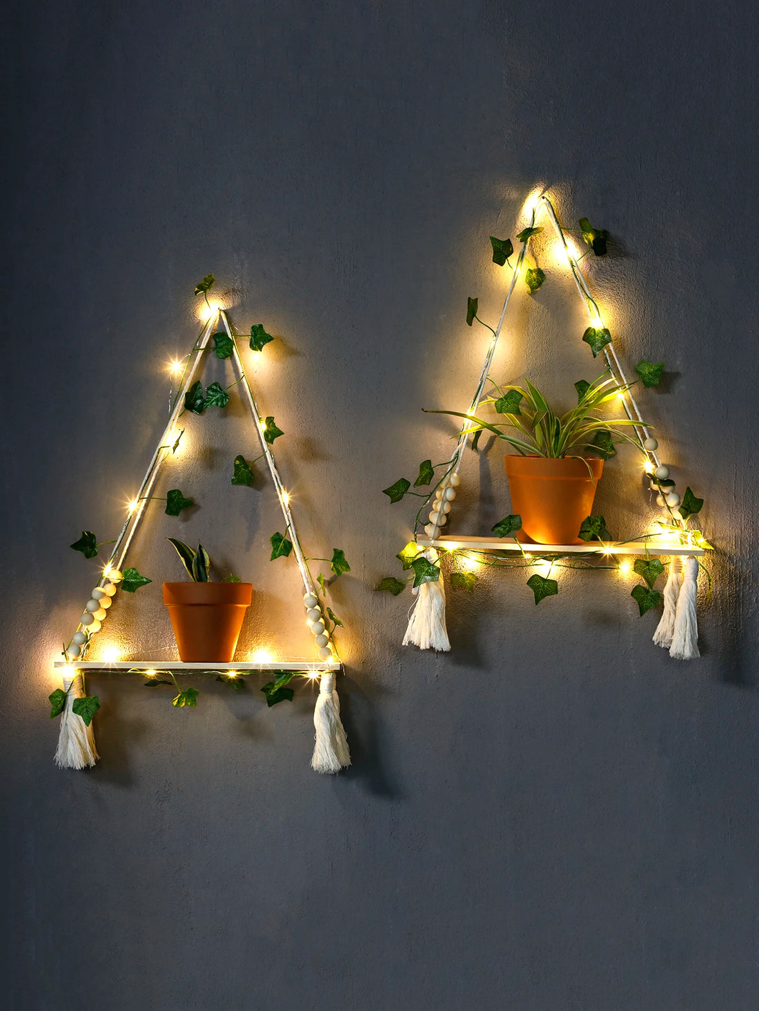 1/2pcs Artificial Ivy Wall Hanging Shelves Macrame Floating Shelf for Home Bedroom Wood Hanging Plant Shelves Ledge Wall Decor