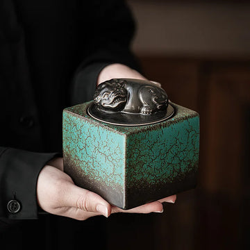 Small Pet Keepsake Urn 0.6L - Personalized Engraving for Chicks, Ceramic Ashes Container Gift