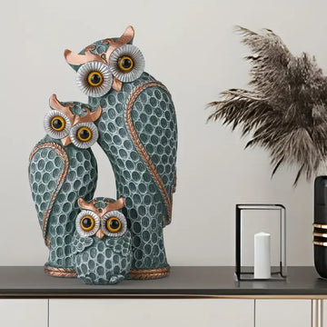 Mdern Owl Family Sculpture Resin Decor for Living Room Entry and TV Stand Perfect for Home Office Ideal Housewarming Gift