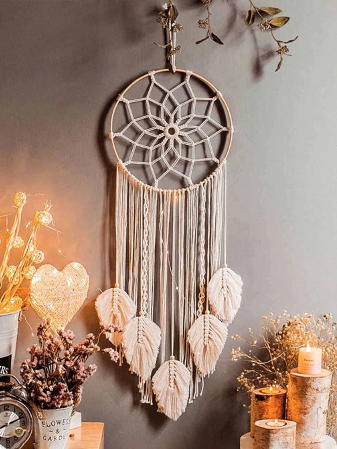 HandWoven Tapestry，Boho Macrame Dream Catcher with Leaf，Nordic Home Decor Wall Hanging Crafts for Bedroom Living Room Decoration